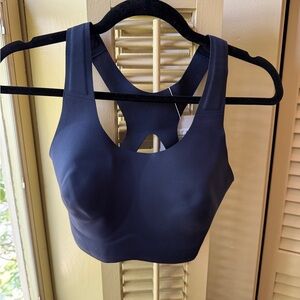Lululemon Navy Go Further Bra
High Impact, C/D Cup BRAND NEW